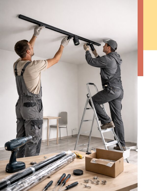 Установка трековых светильников в натяжной потолок в Алексине от 4615 руб. | ОТДЕЛОЧНИК-Лкс